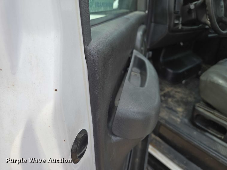 image for item EF1519 2005 GMC C5 flatbed truck