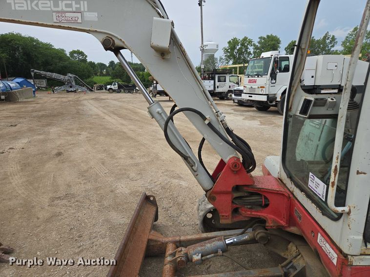 image for item EF1520 Takeuchi TB135 mini excavator