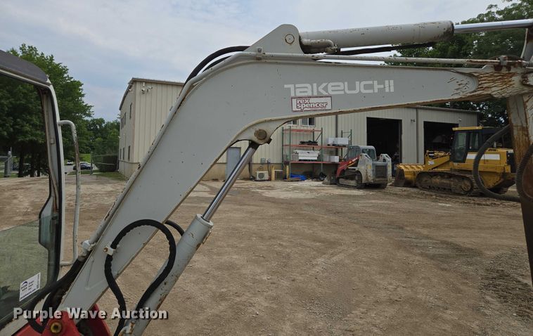 image for item EF1520 Takeuchi TB135 mini excavator