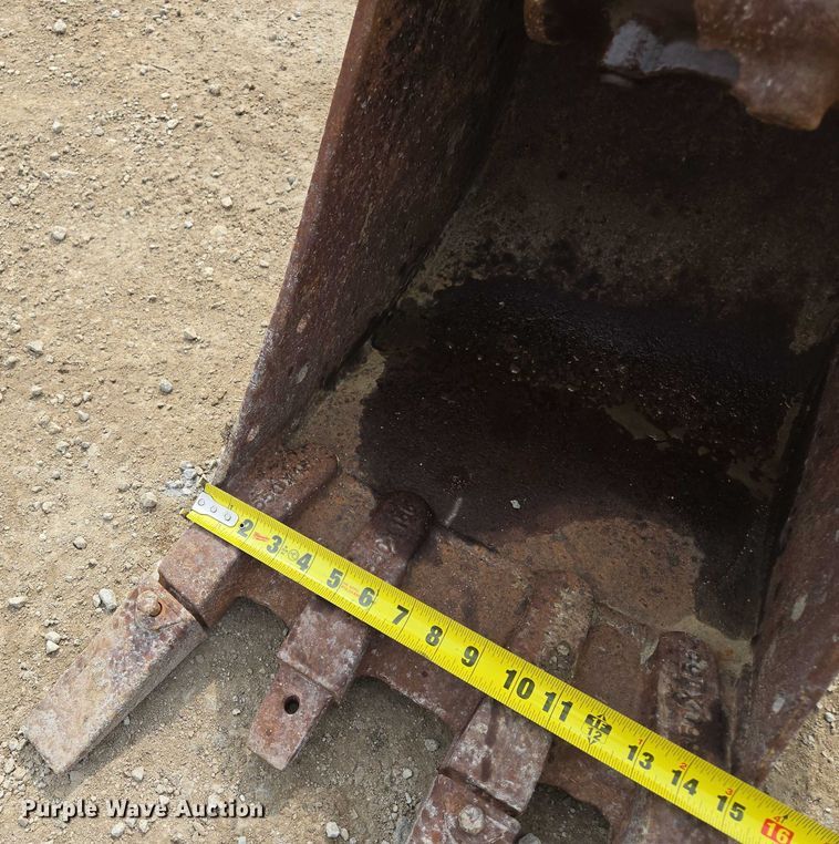 image for item EF1520 Takeuchi TB135 mini excavator