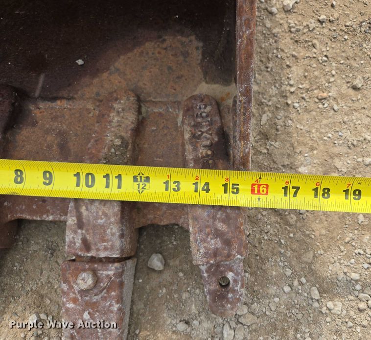 image for item EF1520 Takeuchi TB135 mini excavator