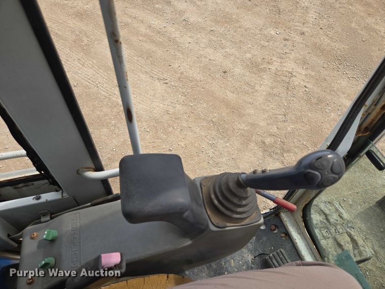 image for item EF1520 Takeuchi TB135 mini excavator