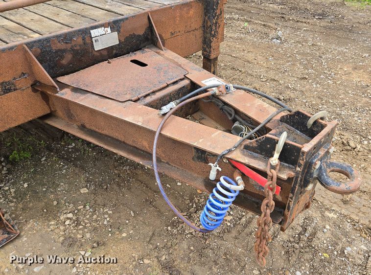 image for item EF1521 2005 TrailKing equipment trailer