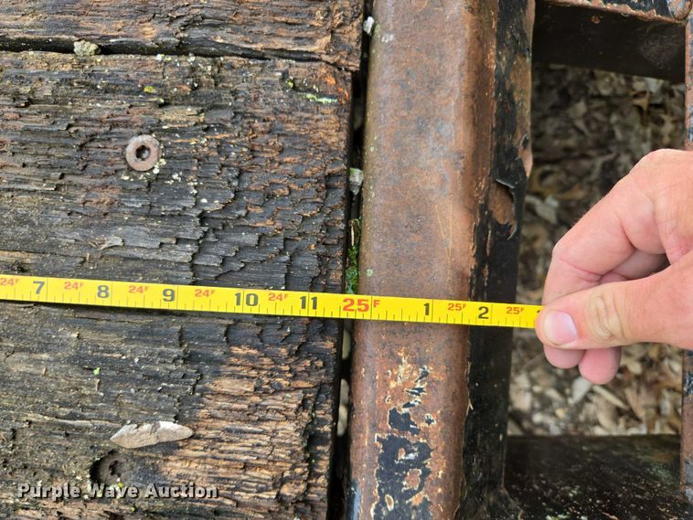 image for item EF1521 2005 TrailKing equipment trailer