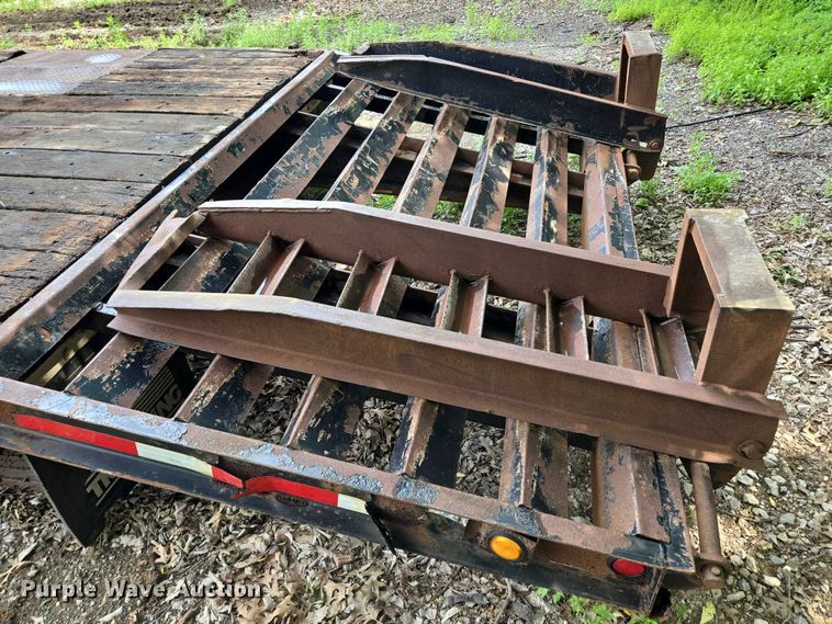 image for item EF1521 2005 TrailKing equipment trailer