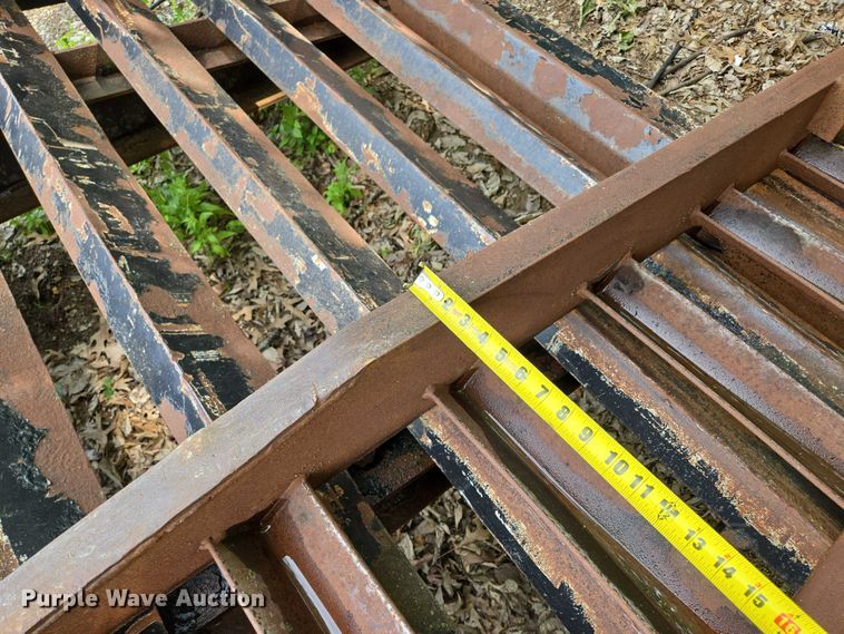 image for item EF1521 2005 TrailKing equipment trailer