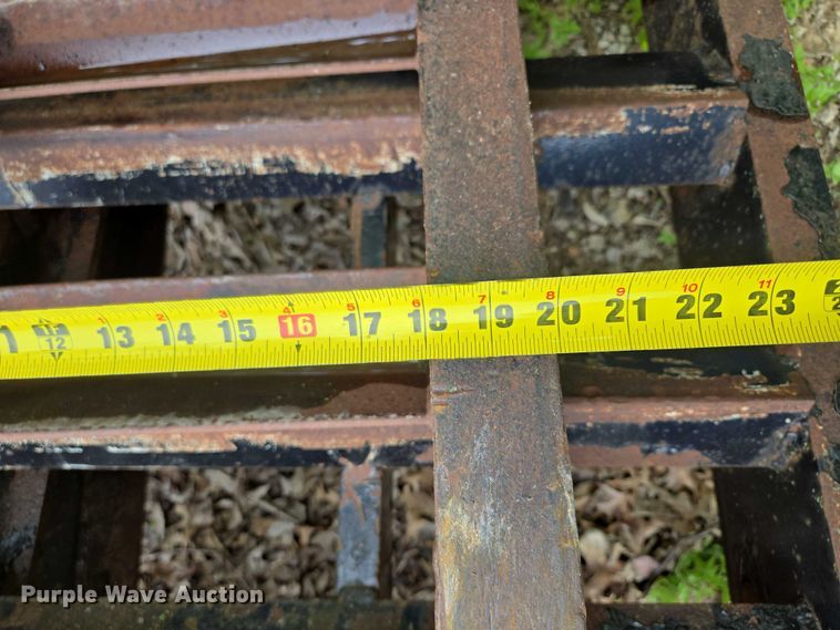 image for item EF1521 2005 TrailKing equipment trailer