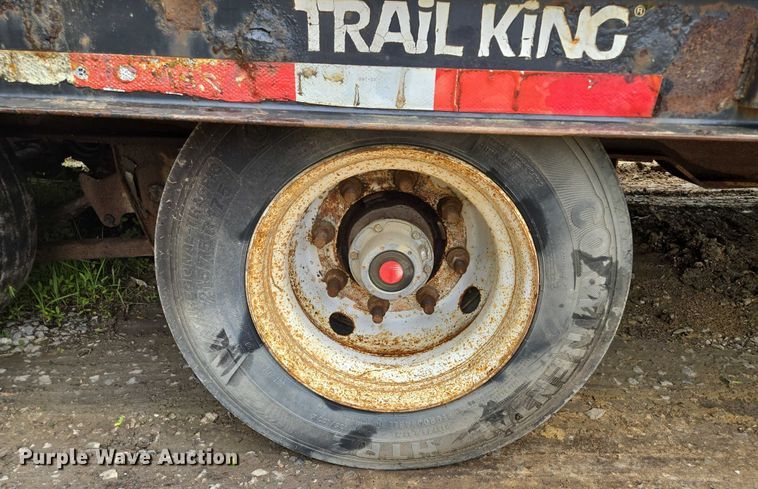 image for item EF1521 2005 TrailKing equipment trailer