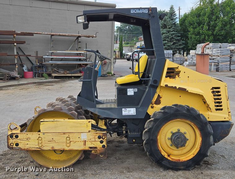 image for item EF1533 2004 Bomag BW124PDH-3 single drum vibratory roller