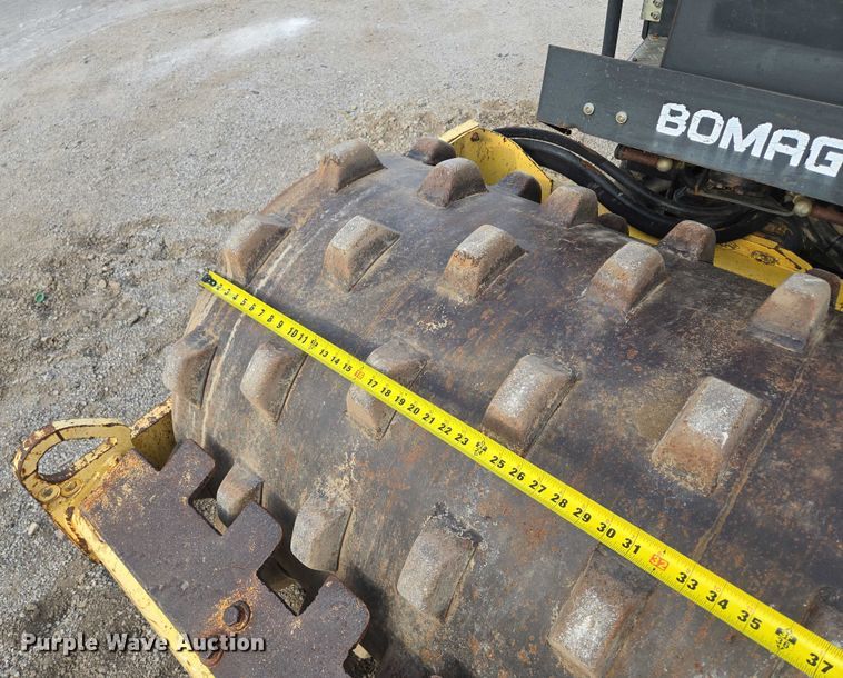 image for item EF1533 2004 Bomag BW124PDH-3 single drum vibratory roller