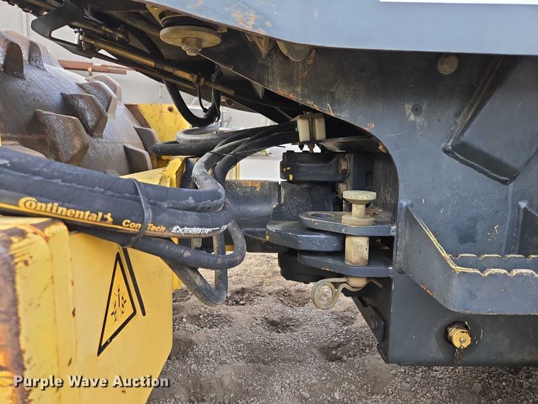 image for item EF1533 2004 Bomag BW124PDH-3 single drum vibratory roller