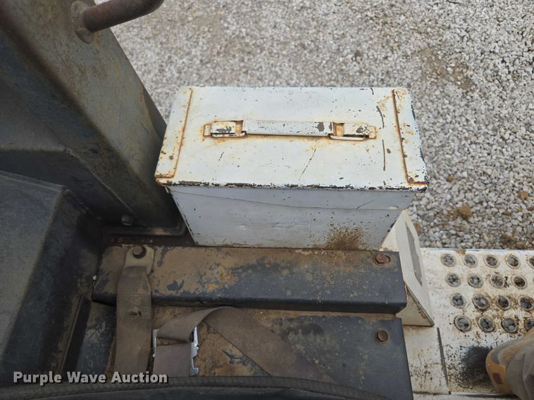 image for item EF1534 1989 Bobcat 3023 trencher