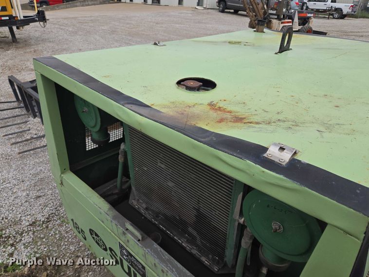 image for item EF1535 1991 Sullair 185DPQ-JJD air compressor