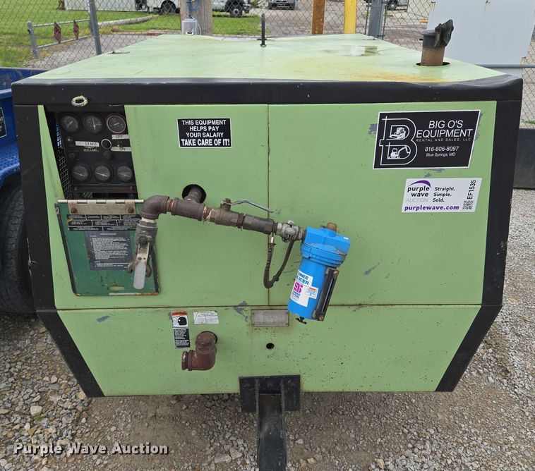 image for item EF1535 1991 Sullair 185DPQ-JJD air compressor