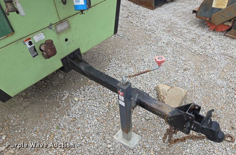 image for item EF1535 1991 Sullair 185DPQ-JJD air compressor