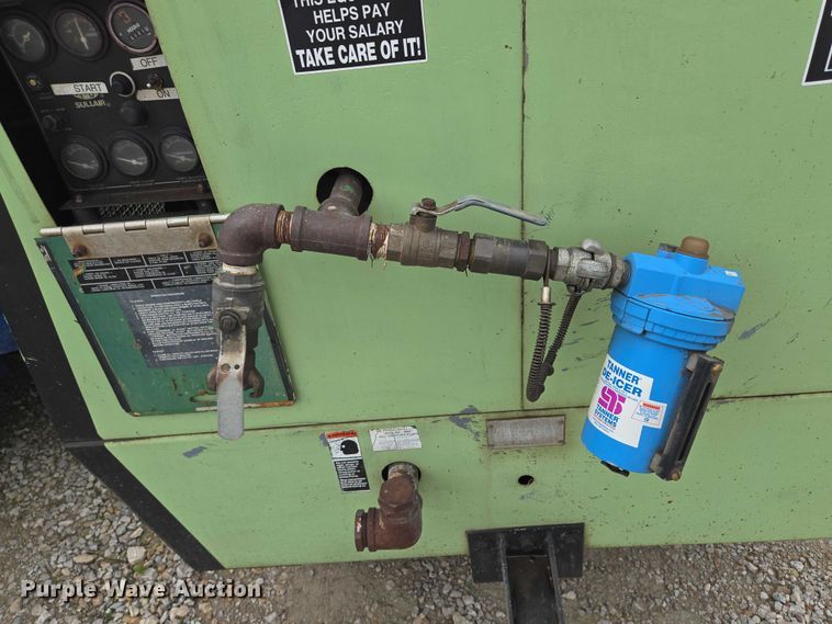 image for item EF1535 1991 Sullair 185DPQ-JJD air compressor