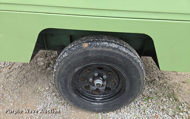 image for item EF1535 1991 Sullair 185DPQ-JJD air compressor