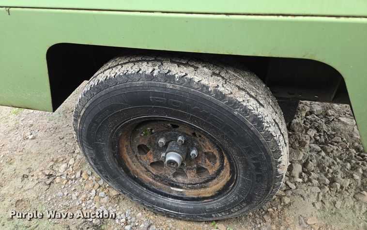 image for item EF1535 1991 Sullair 185DPQ-JJD air compressor