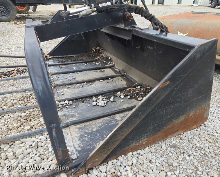 image for item EF1537 Skid steer grapple bucket