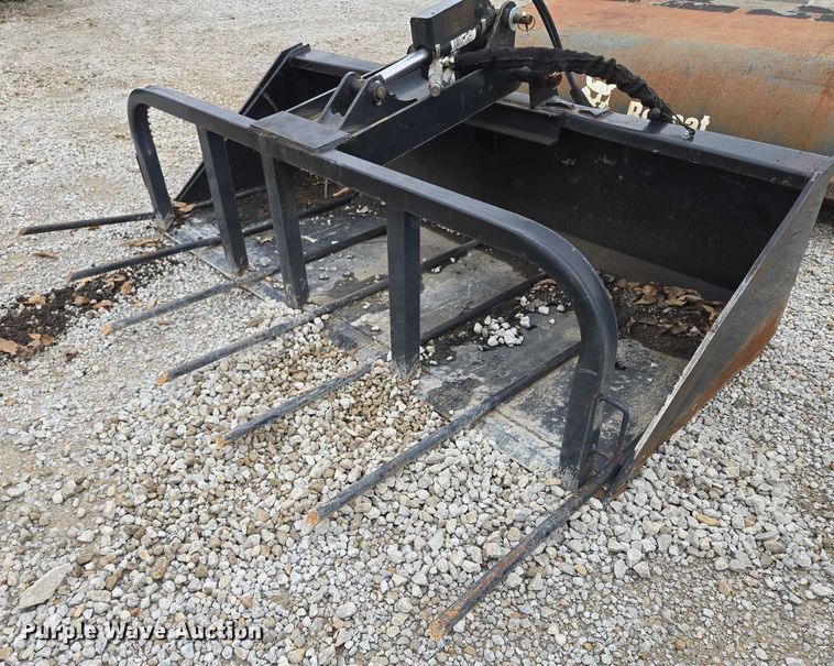 image for item EF1537 Skid steer grapple bucket