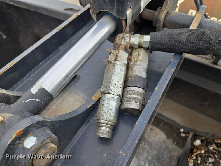 image for item EF1537 Skid steer grapple bucket