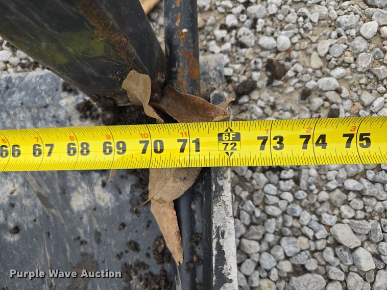 image for item EF1537 Skid steer grapple bucket