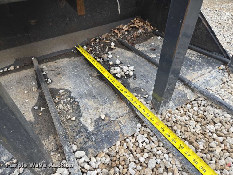 image for item EF1537 Skid steer grapple bucket