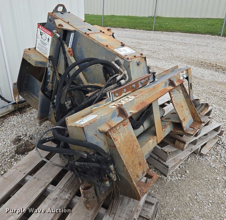 image for item EF1538 Bobcat WS18 skid steer rock saw