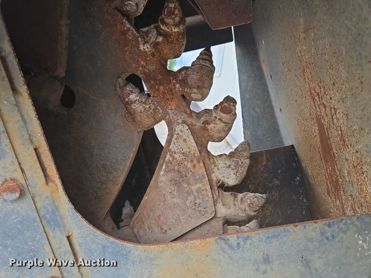 image for item EF1538 Bobcat WS18 skid steer rock saw