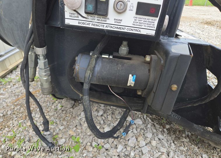 image for item EF1539 Bobcat MI Mixer skid steer concrete mixer