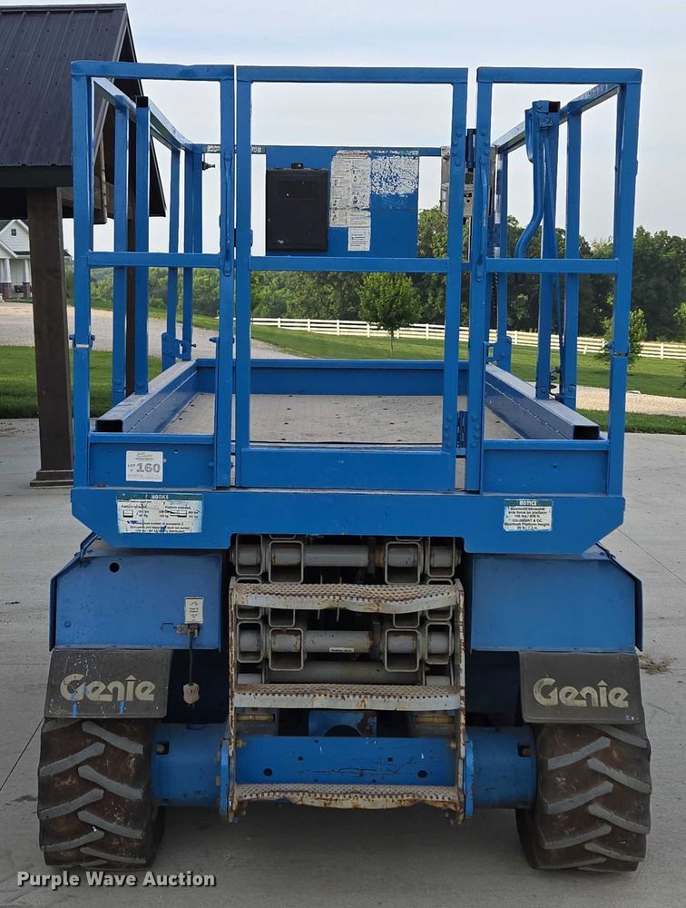 image for item EF1546 2000 Genie GS-2668 RT scissor lift