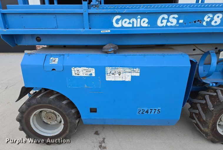 image for item EF1546 2000 Genie GS-2668 RT scissor lift