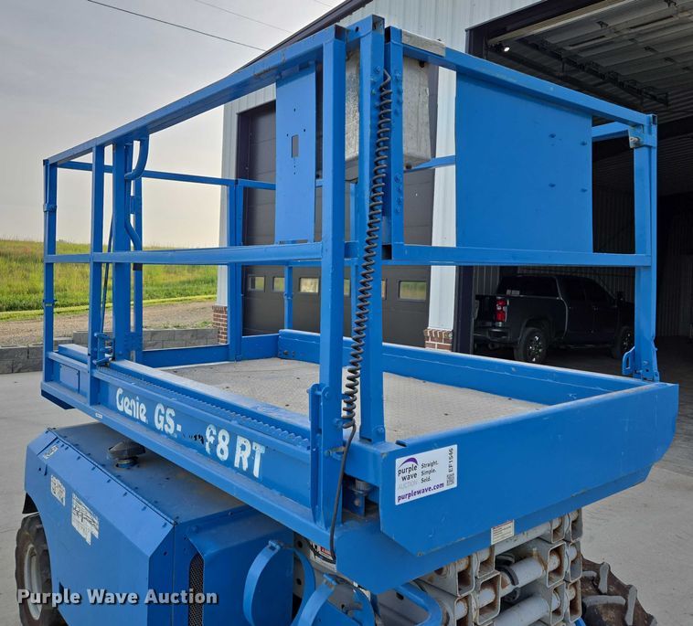 image for item EF1546 2000 Genie GS-2668 RT scissor lift