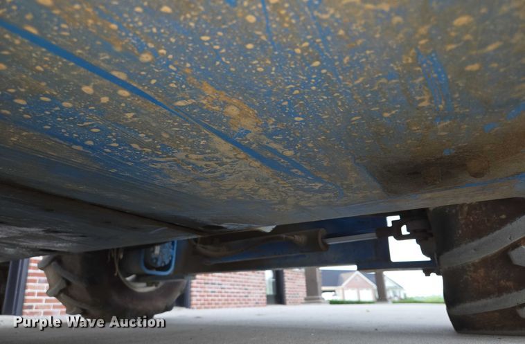 image for item EF1546 2000 Genie GS-2668 RT scissor lift