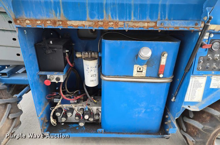 image for item EF1546 2000 Genie GS-2668 RT scissor lift