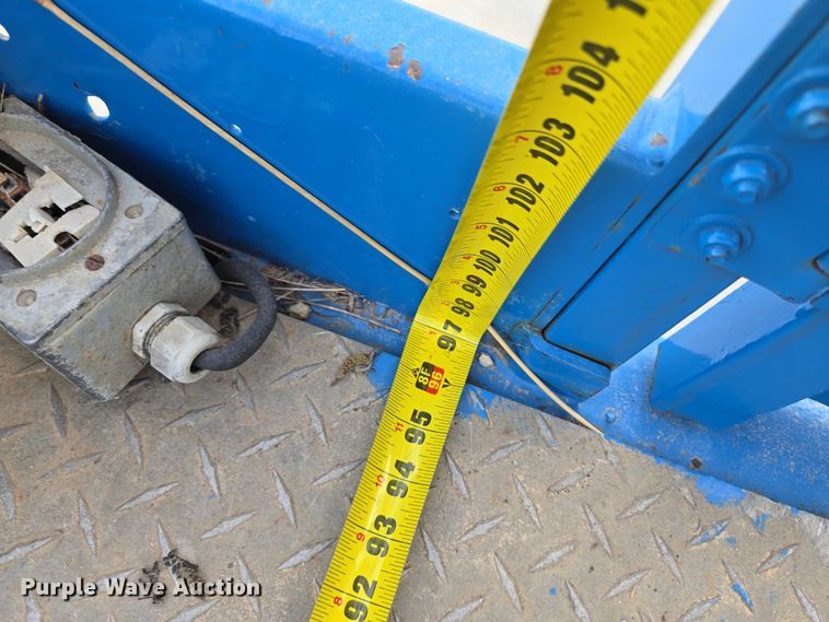 image for item EF1546 2000 Genie GS-2668 RT scissor lift