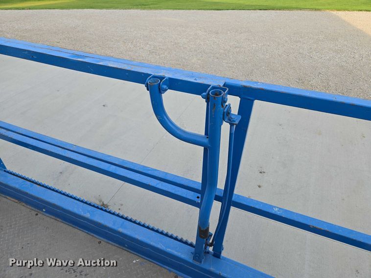 image for item EF1546 2000 Genie GS-2668 RT scissor lift