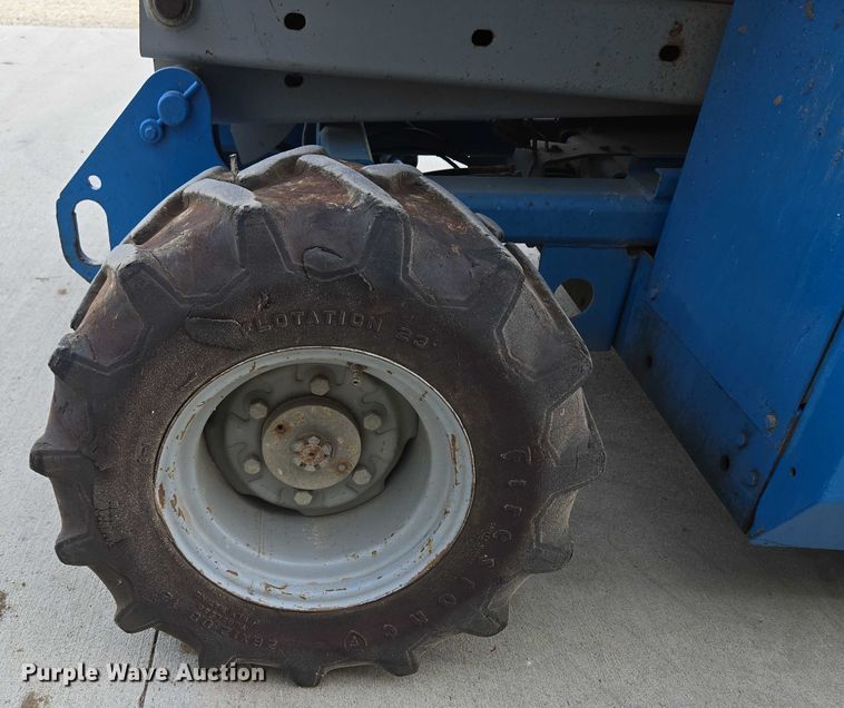 image for item EF1546 2000 Genie GS-2668 RT scissor lift