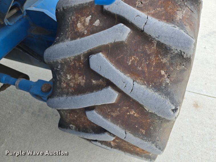 image for item EF1546 2000 Genie GS-2668 RT scissor lift