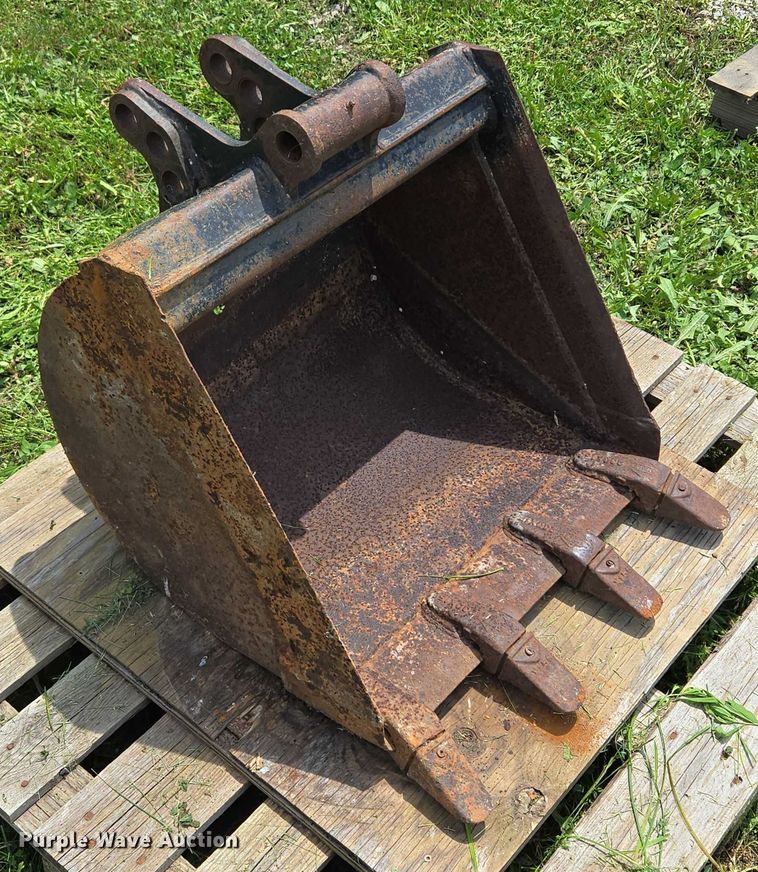 image for item EF1549 Backhoe bucket