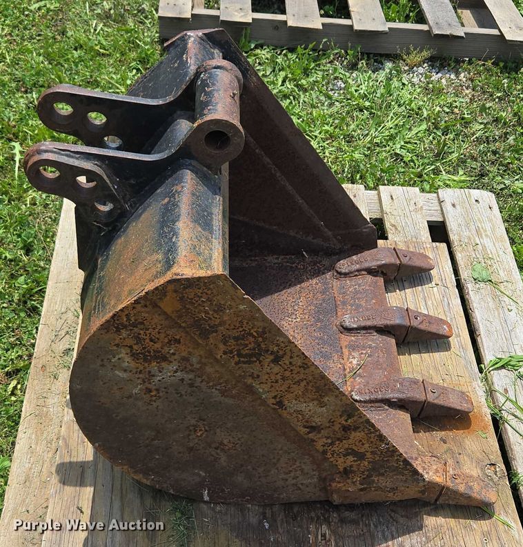 image for item EF1549 Backhoe bucket