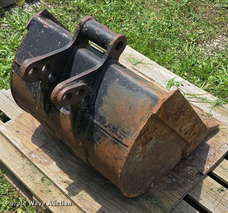 image for item EF1549 Backhoe bucket