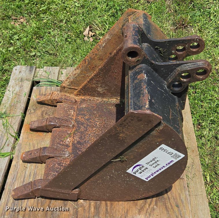 image for item EF1549 Backhoe bucket