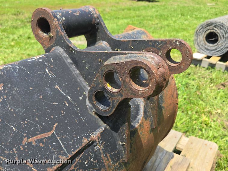 image for item EF1549 Backhoe bucket