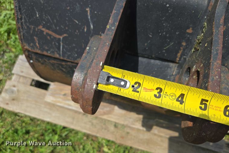 image for item EF1549 Backhoe bucket