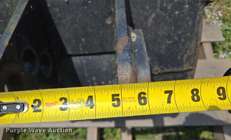 image for item EF1550 Backhoe bucket