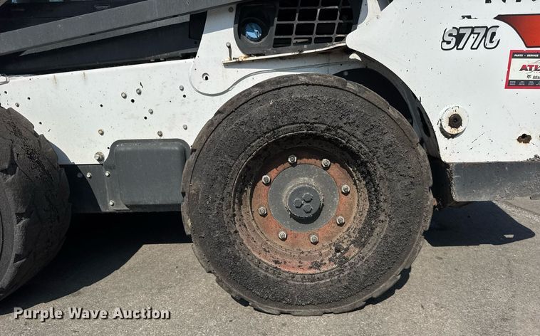 image for item EF2057 2018 Bobcat S770 skid steer loader