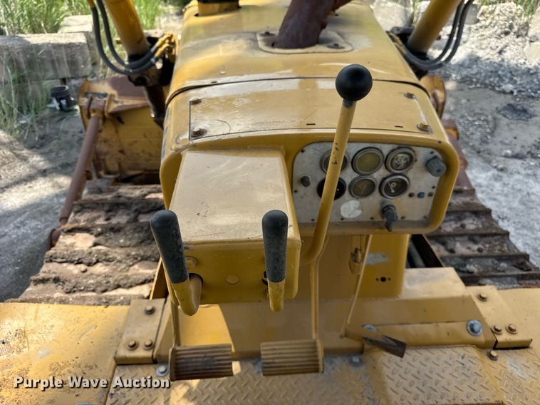 image for item EF2058 1979 Caterpillar D8K dozer