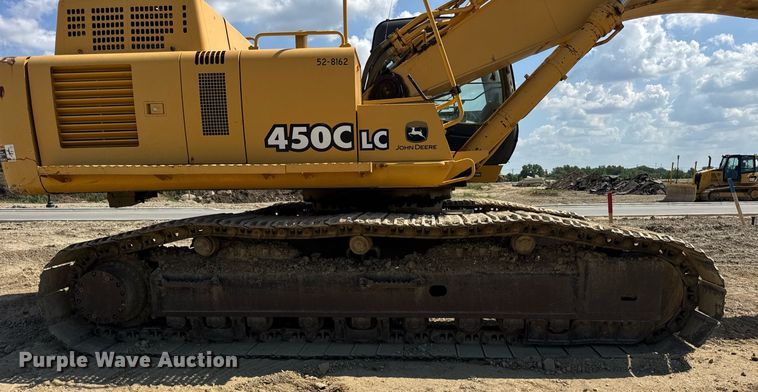 image for item EF2062 2004 John Deere 450C LC excavator