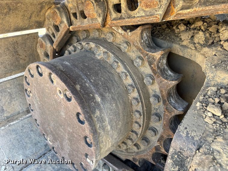 image for item EF2062 2004 John Deere 450C LC excavator